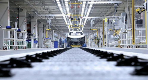 全球新能源汽车格局裂变 中欧加速领跑，美国面临挑战与机遇